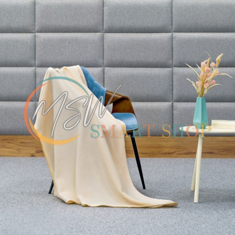 Koc polarowy 130x150 cm TEESA - kremowy Koc polarowy 130x150 cm TEESA - kremowy