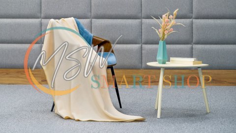 Koc polarowy 130x150 cm TEESA - kremowy Koc polarowy 130x150 cm TEESA - kremowy