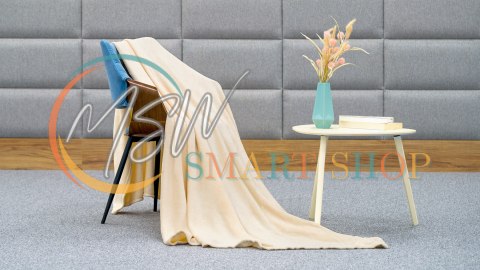 Koc polarowy 200x220 cm TEESA - kremowy Koc polarowy 200x220 cm TEESA - kremowy