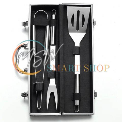 AD 6729 Sztućce do grilla ? zestaw w aluminiowej walizce AD 6729 Sztućce do grilla ? zestaw w aluminiowej walizce